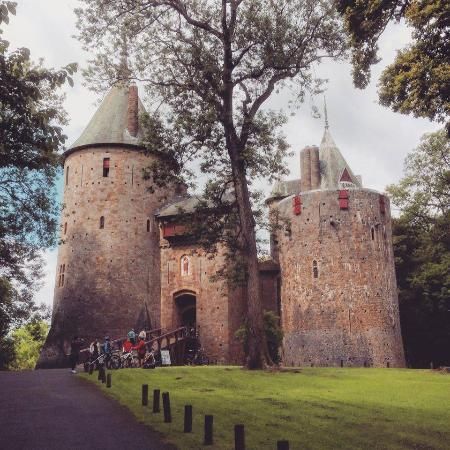 Celtic Vibes Only - UK’s Coolest Trio Tour – Wales, Scotland & Belfast